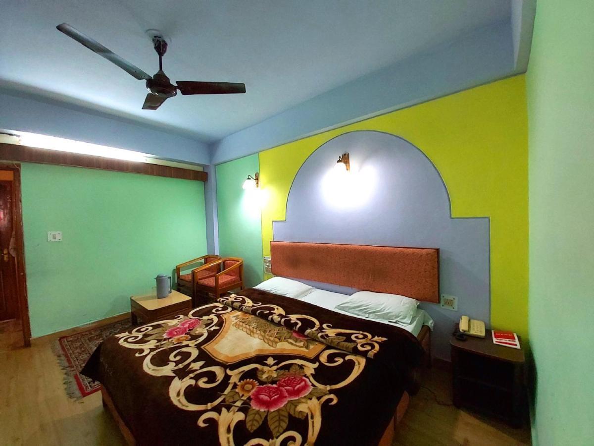Hotel Radhe Continental 奈尼塔尔 外观 照片