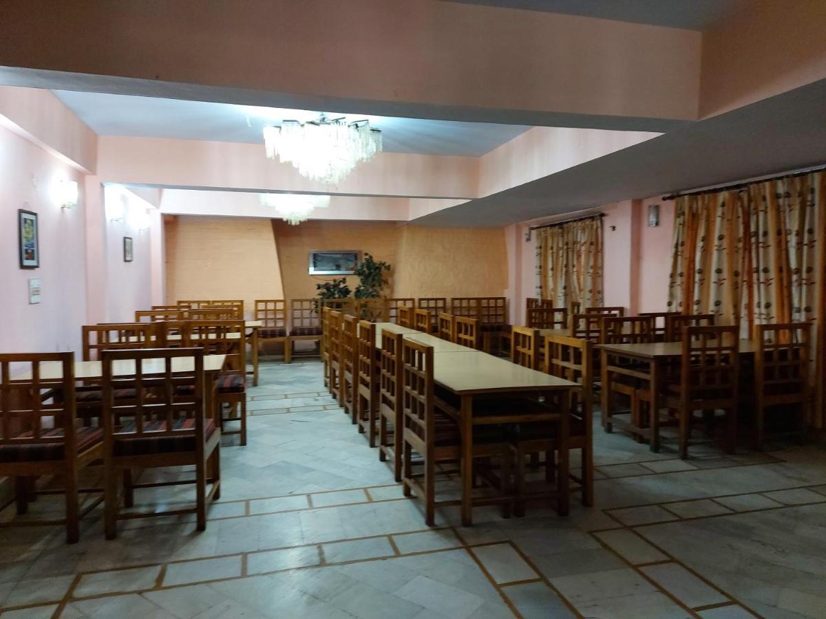Hotel Radhe Continental 奈尼塔尔 外观 照片