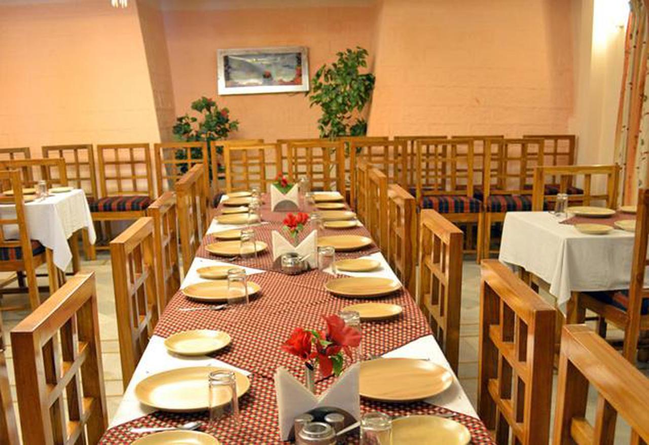 Hotel Radhe Continental 奈尼塔尔 外观 照片